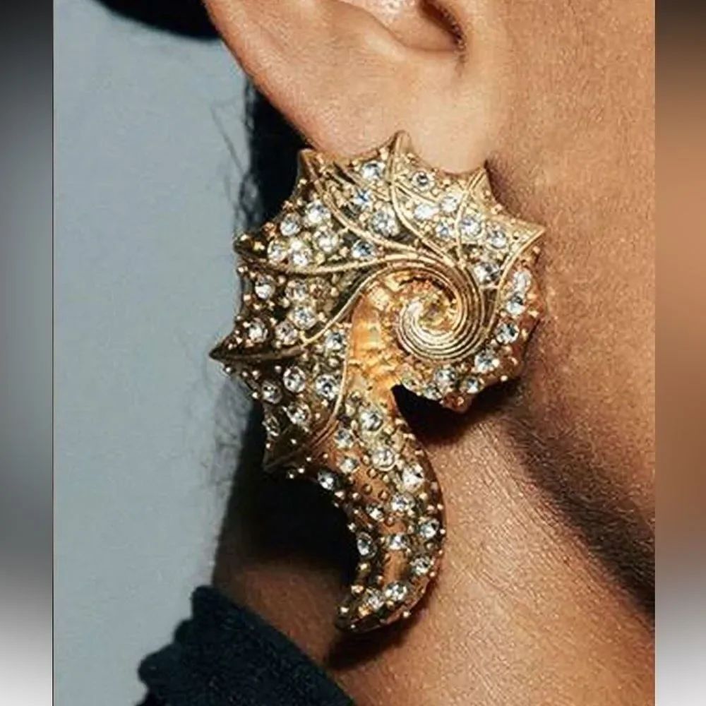 Gold Statement Sea Shell Earrings A1739